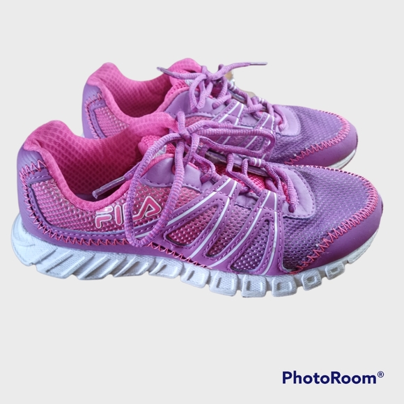 FILS women's athletic shoes Size 5. 3SR20351-518